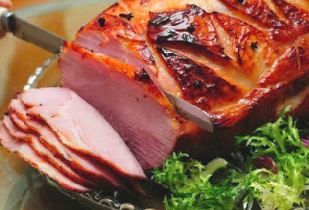 Как приготовить свиной окорок  в духовке